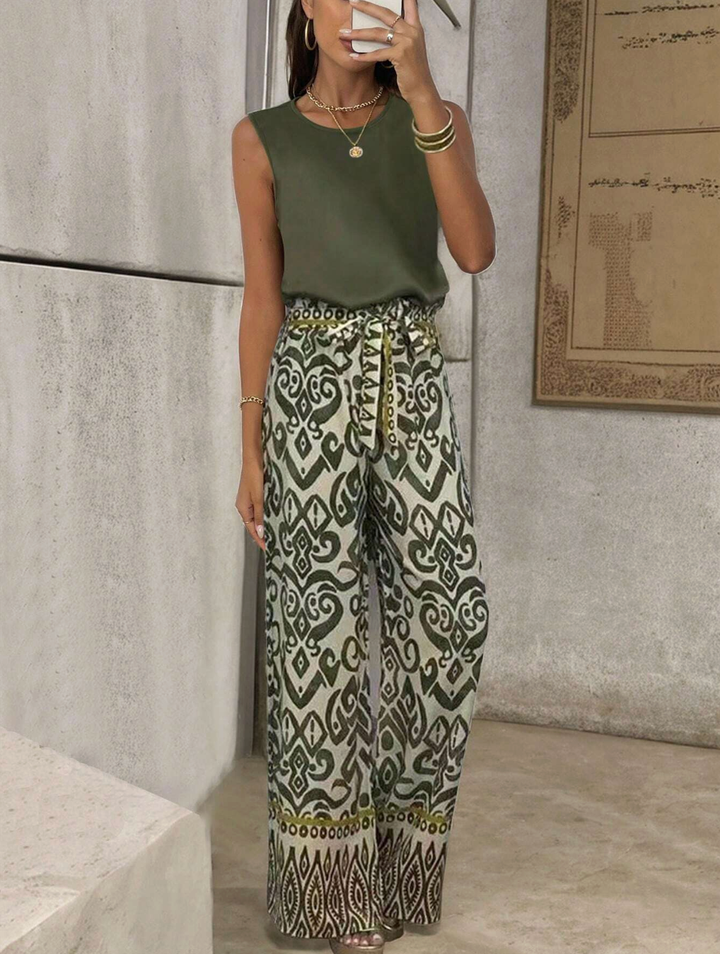 Women's two-piece set with geometric pattern