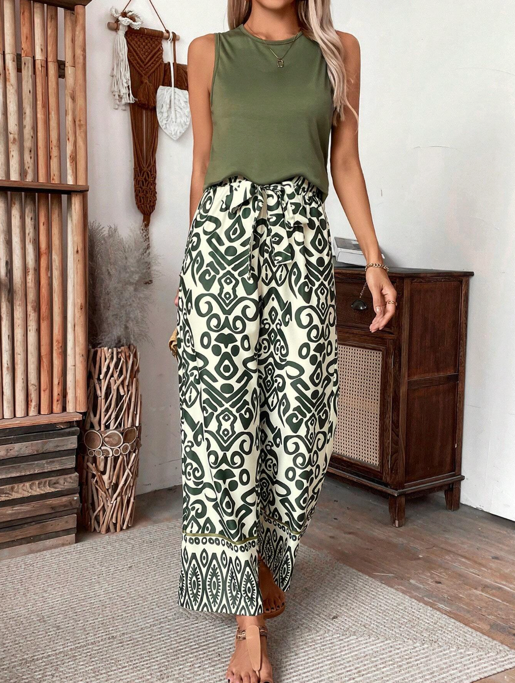 Women's two-piece set with geometric pattern